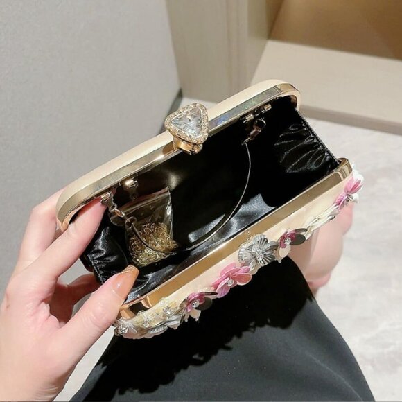 Elegant Flower Clutch Evening Bag with Beaded Embroidery – Perfect for Brides - Picture 3 of 7